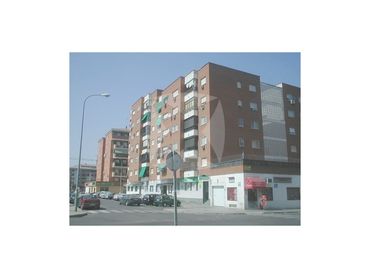 Local comercial en venda a Calle Antonio Martínez Virel