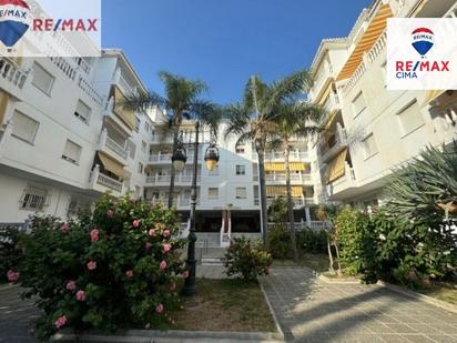 Vista exterior de Apartament en venda en Almuñécar amb Jardí privat, Terrassa i Balcó