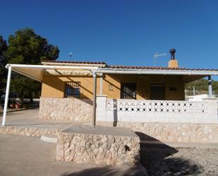 Vista exterior de Finca rústica en venda en Yecla amb Terrassa