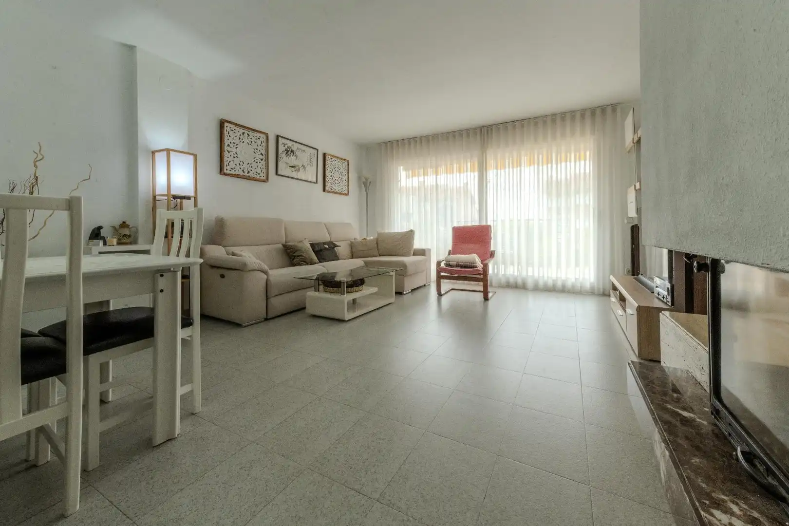 Sala d'estar de Casa o xalet en venda en Castellar del Vallès amb Aire condicionat, Calefacció i Jardí privat
