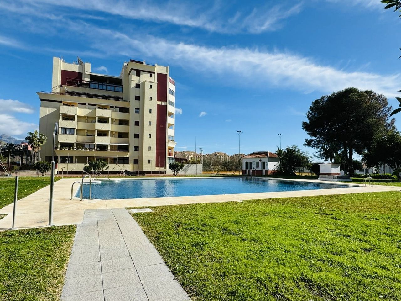 Piscina de Pis en venda en Torrox amb Piscina comunitària