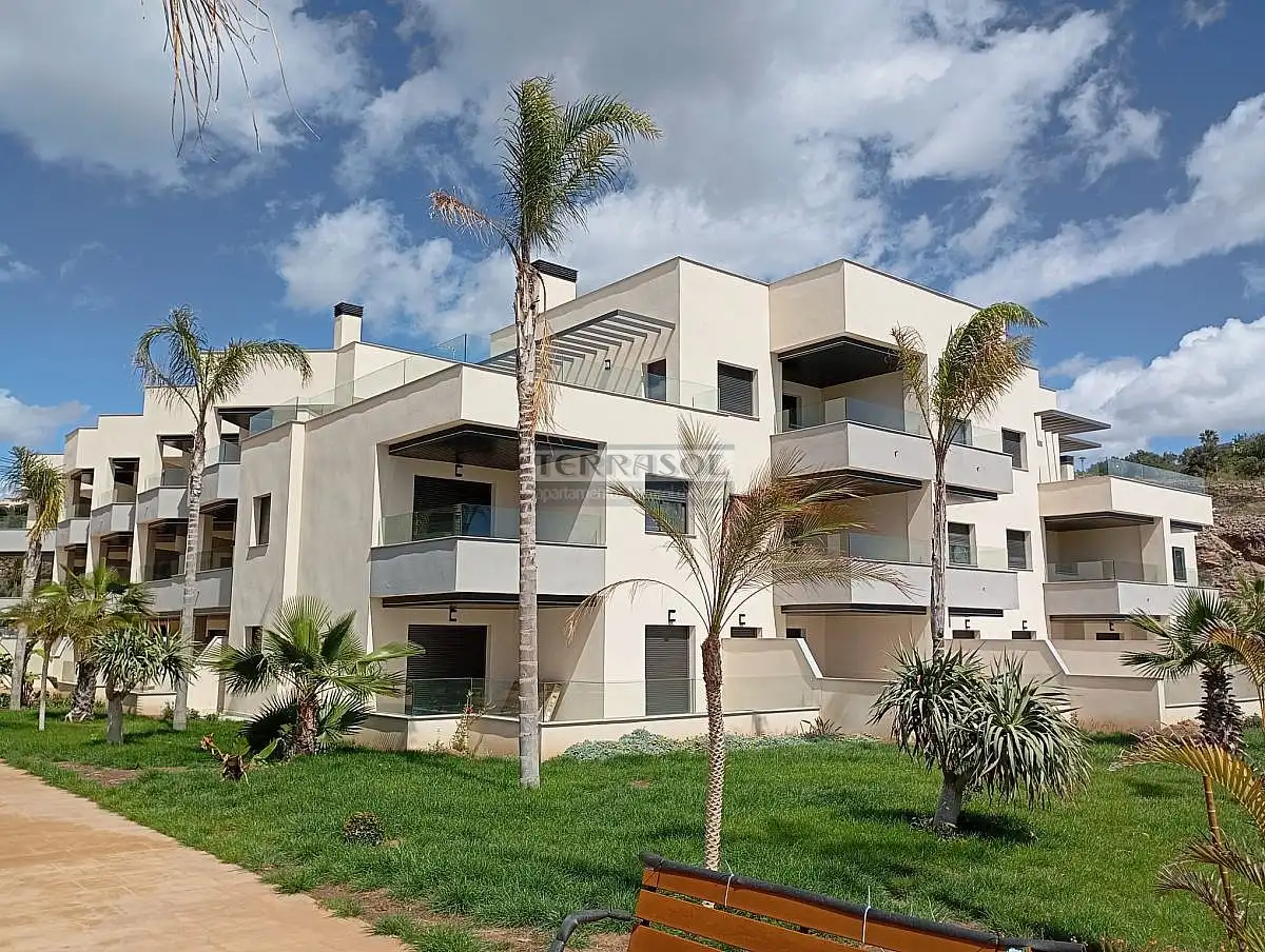 Vista exterior de Piso en venta en Vélez-Málaga con Aire acondicionado, Calefacción y Jardín privado