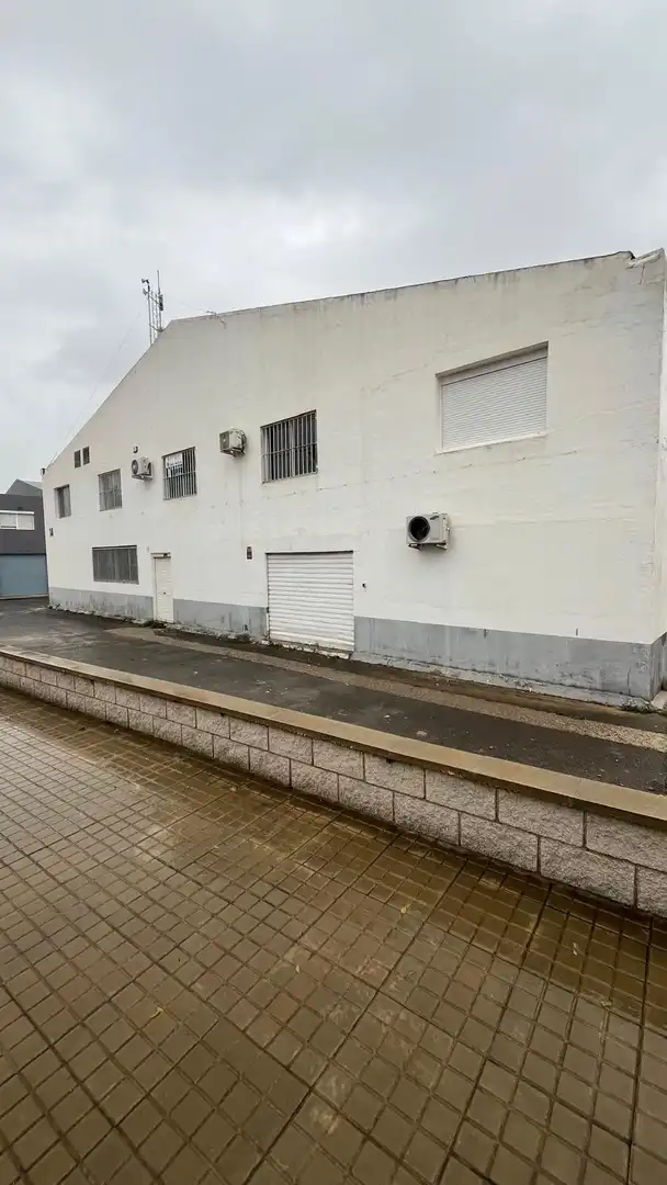 Fabrikhallen zur Miete in Algorós - El Derramador