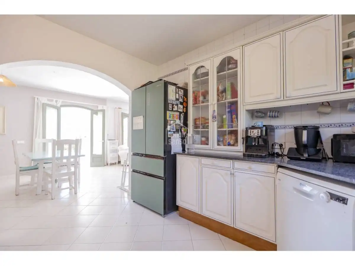 Cocina de Casa o chalet en venta en Sant Lluís con Jardín privado, Terraza y Piscina