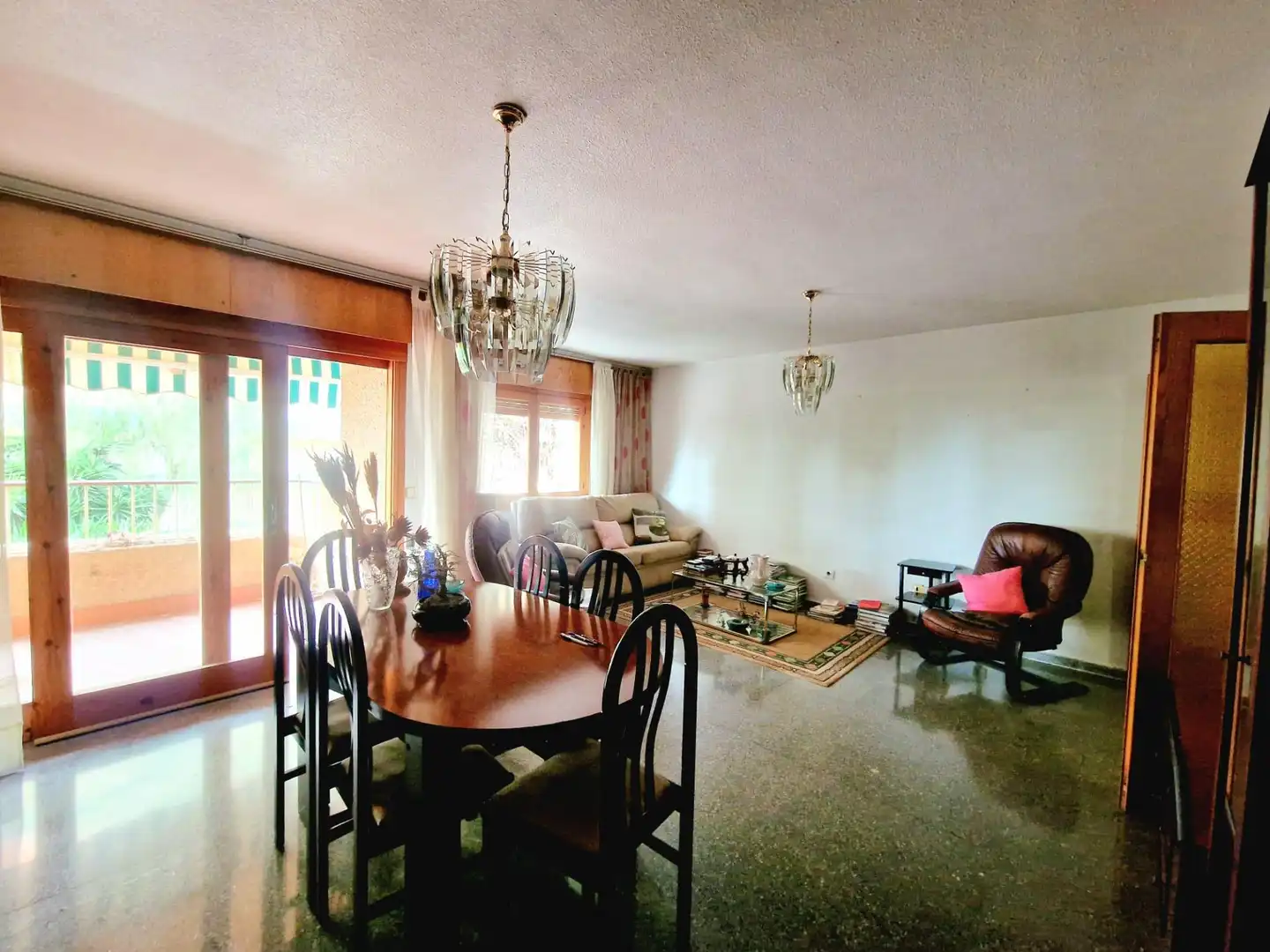 Sala de estar de Piso en venta en Águilas con Jardín privado, Terraza y Amueblado