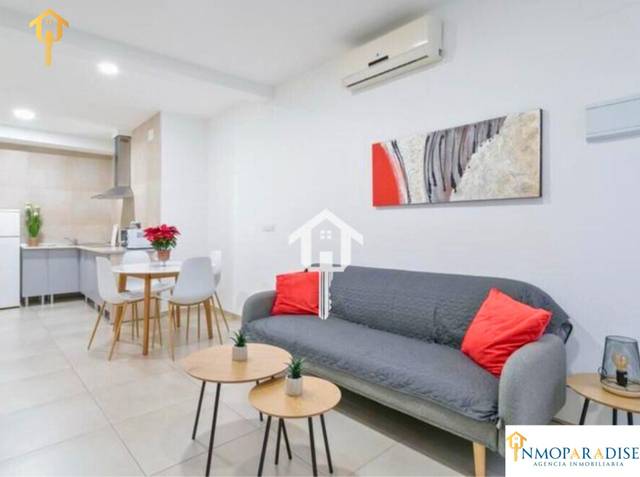 Piso en Venta en Calle TORRES QUEVEDO en Carolinas Bajas