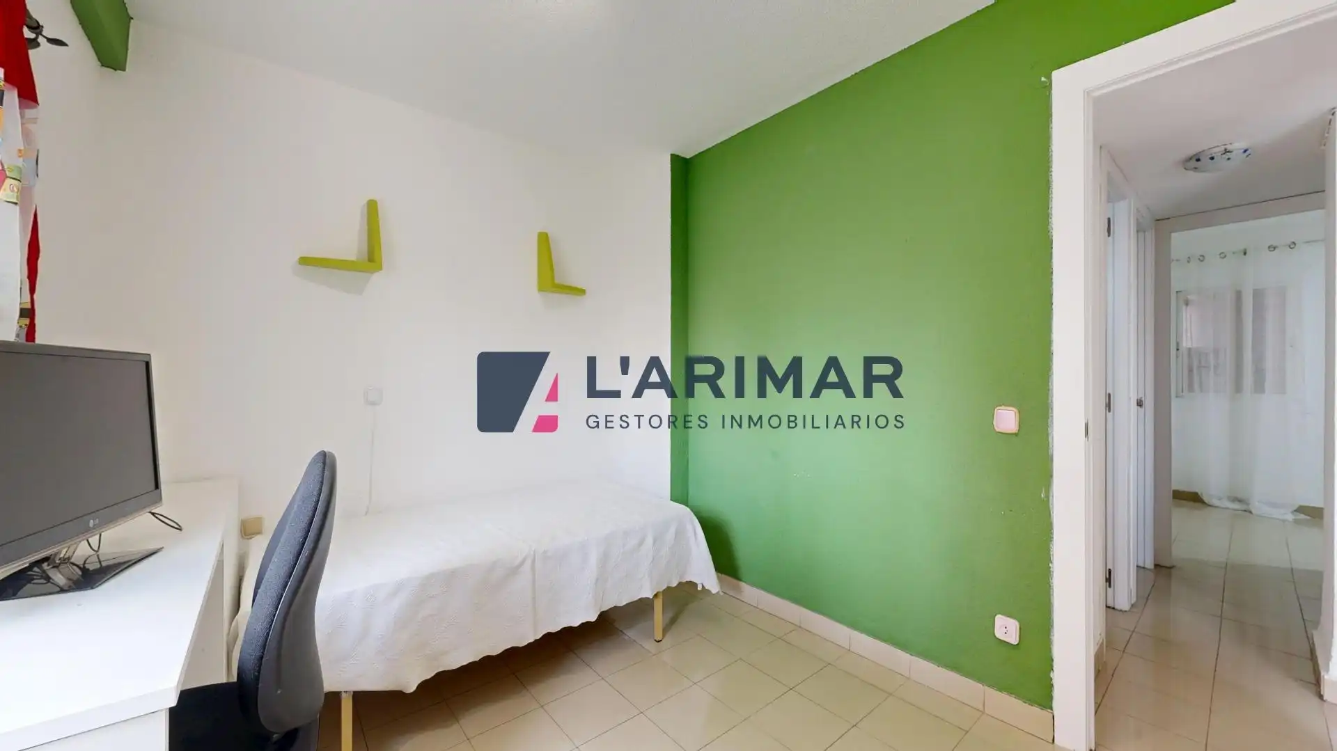 Habitación de Piso en venta en Alicante / Alacant con Amueblado y Piscina comunitaria