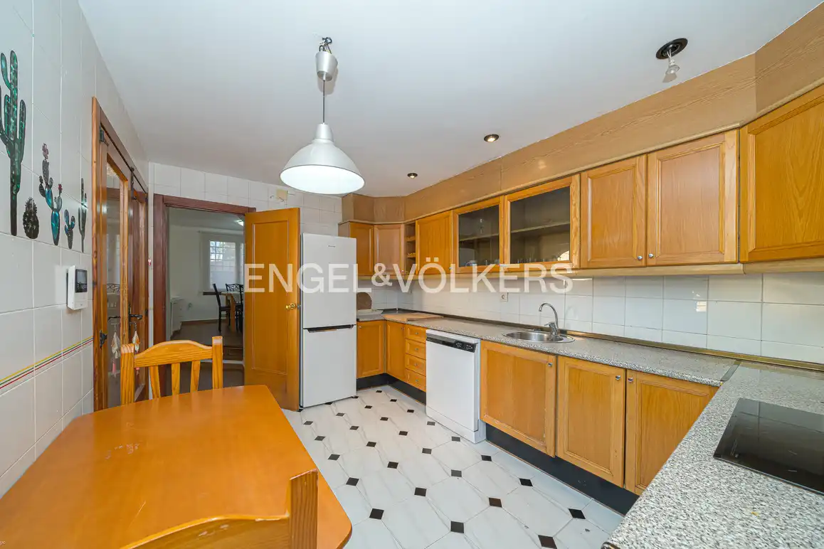 Cocina de Casa adosada en venta en Benidorm con Aire acondicionado, Jardín privado y Piscina comunitaria