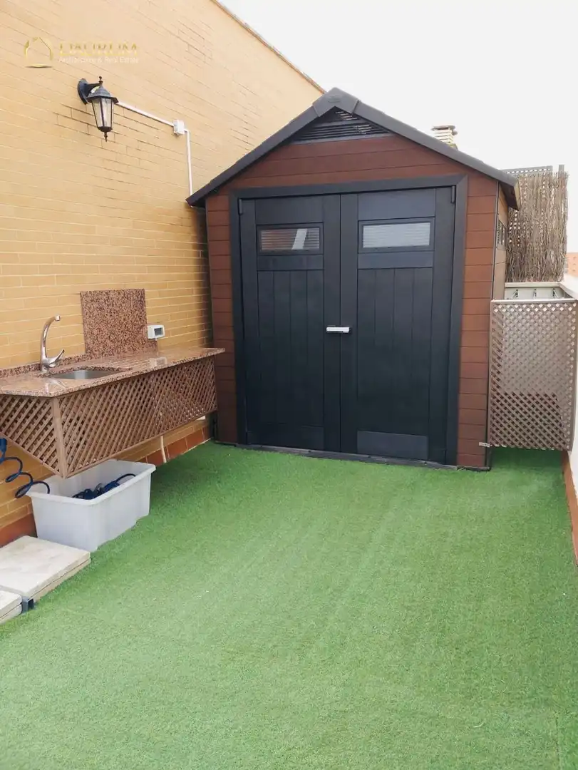 Terraza de Ático en venta en Mairena del Aljarafe con Aire acondicionado, Terraza y Piscina