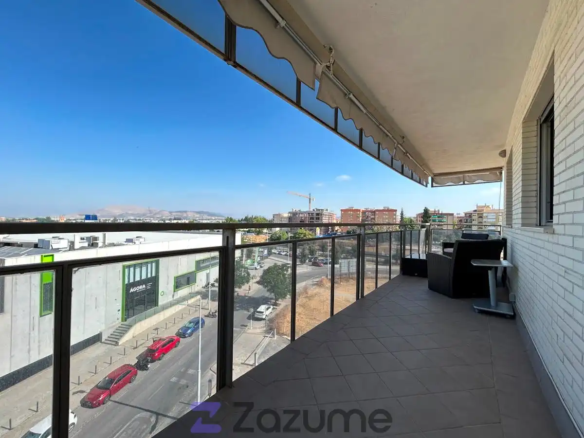Terrace of Flat for rent in Granada  with Air Conditioner, Heating and Private garden