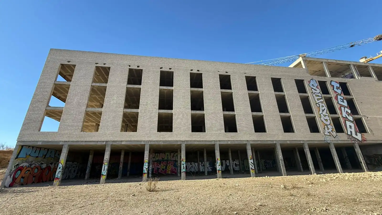 Vista exterior de Edificio en venta en Sidamon