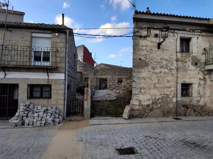 Exterior view of Land for sale in Zarzalejo, Madrid