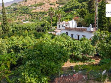 Casa rústica amb jardí en venda a Baranco de Itrabo