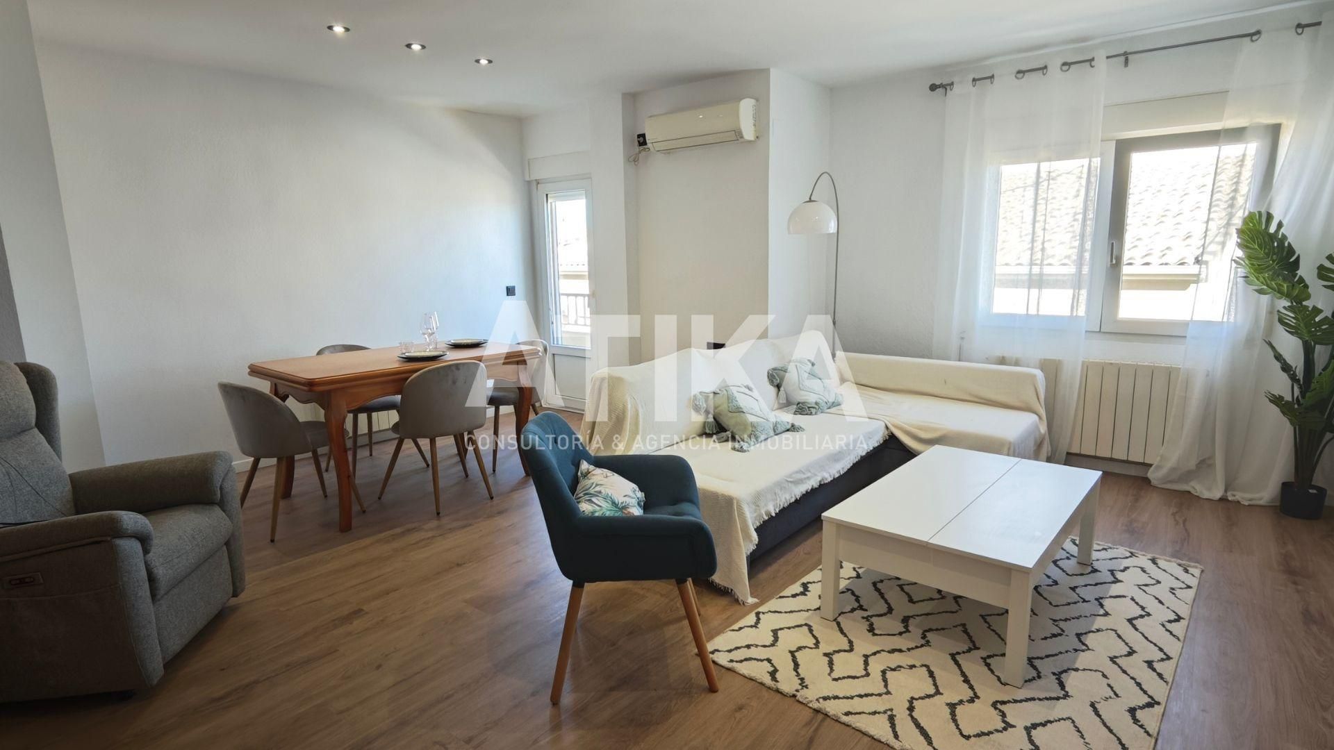 Sala de estar de Piso en venta en Agullent con Aire acondicionado, Parquet y Amueblado