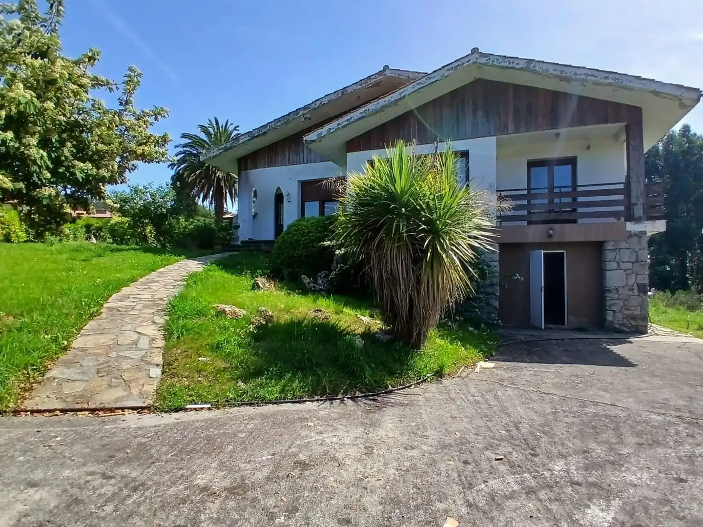 Exterior view of Houses for sale in Lemoiz  with Private garden and Terrace