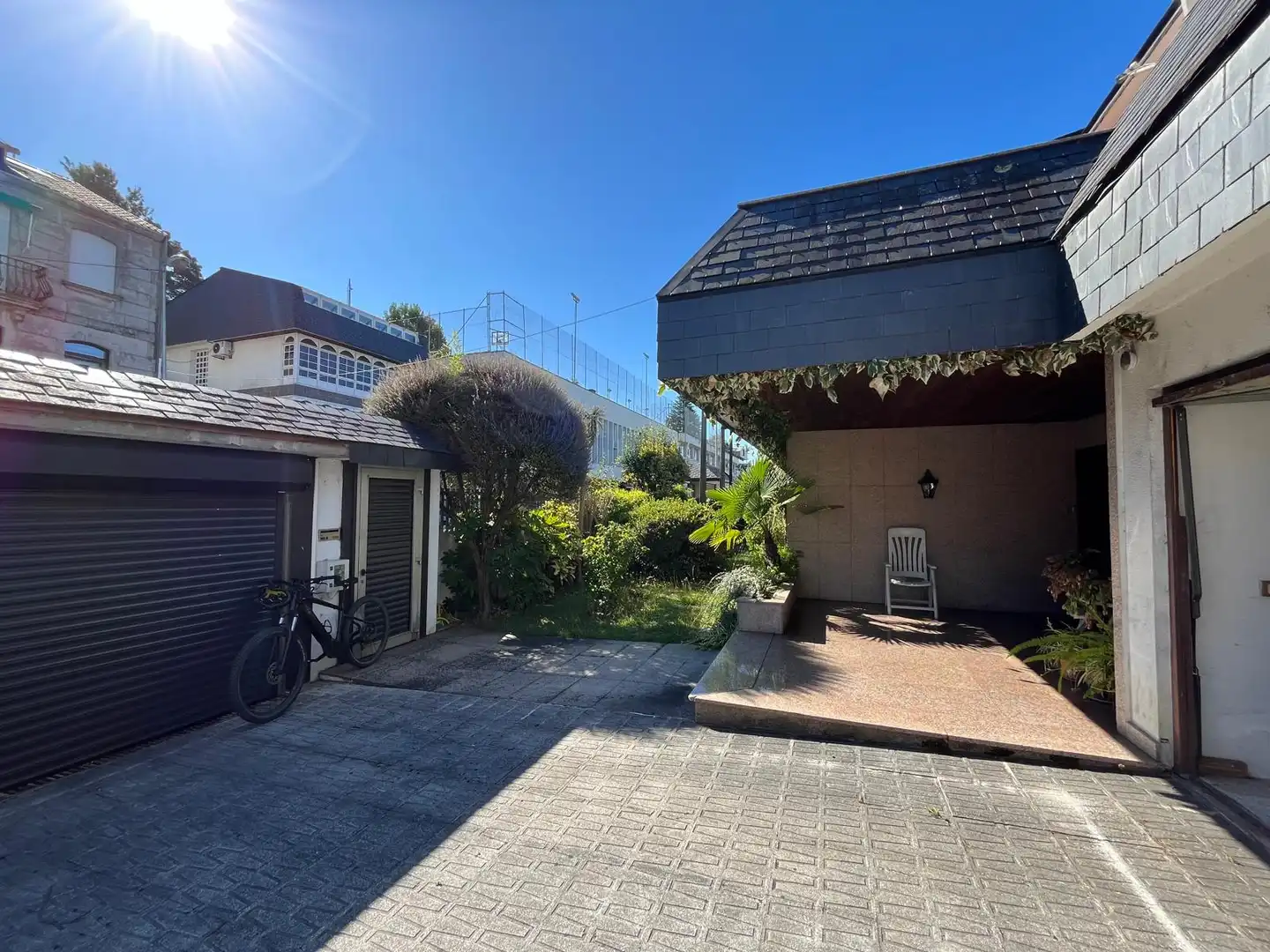 Vista exterior de Casa o xalet en venda en Vigo  amb Calefacció, Jardí privat i Parquet