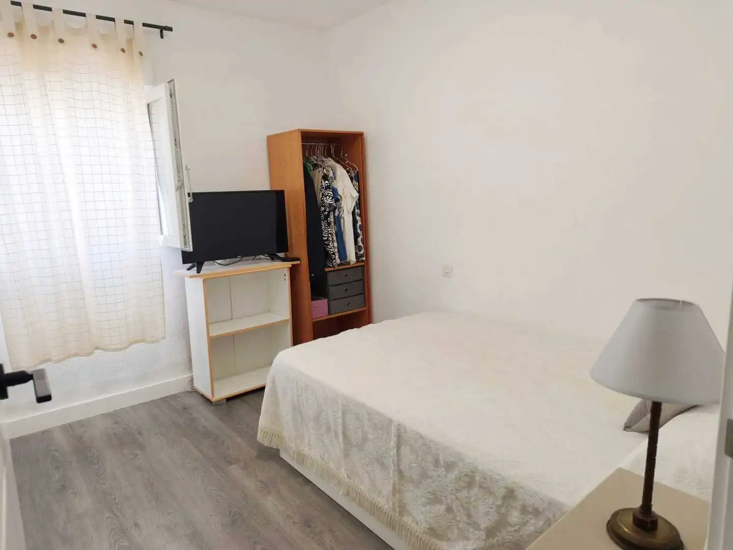 Bedroom of Detached homes for sale in Tavernes de la Valldigna  with Air Conditioner, Terrace and Swimming Pool
