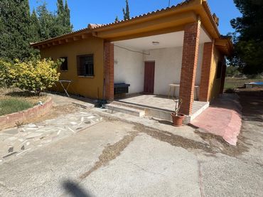 Villa avec piscine à vendre à Urbanizaciones
