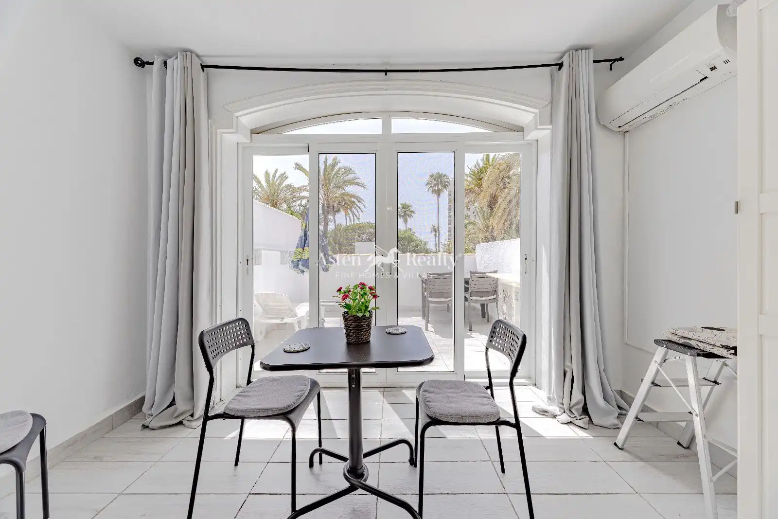 Terrasse von Wohnung zum Verkauf in Arona mit Klimaanlage, Terrasse und Schwimmbad
