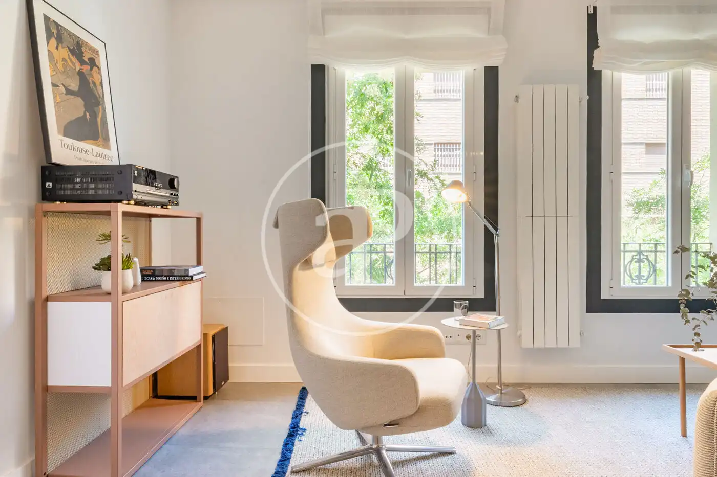 Living room of Flat for sale in Madrid  with Air Conditioner, Heating and Balcony