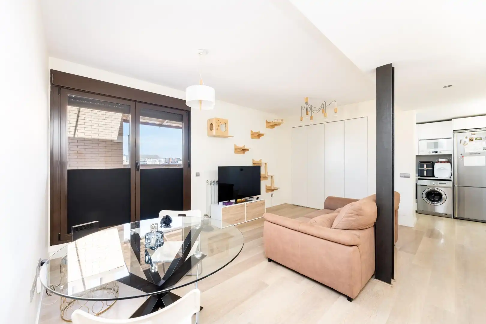 Sala d'estar de Àtic en venda en Torrejón de Ardoz amb Aire condicionat, Calefacció i Jardí privat