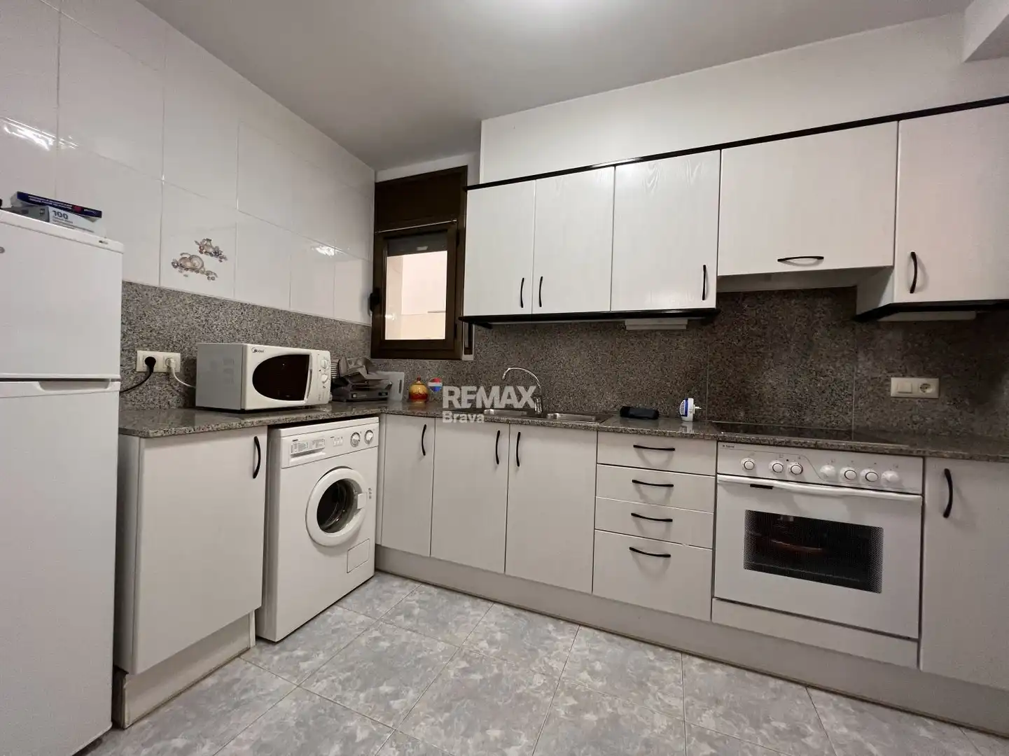 Kitchen of Ground floor for sale in Roses  with Private garden, Terrace and Swimming Pool