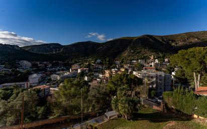 Vista exterior de Apartament en venda en Castelldefels amb Jardí privat, Terrassa i Traster