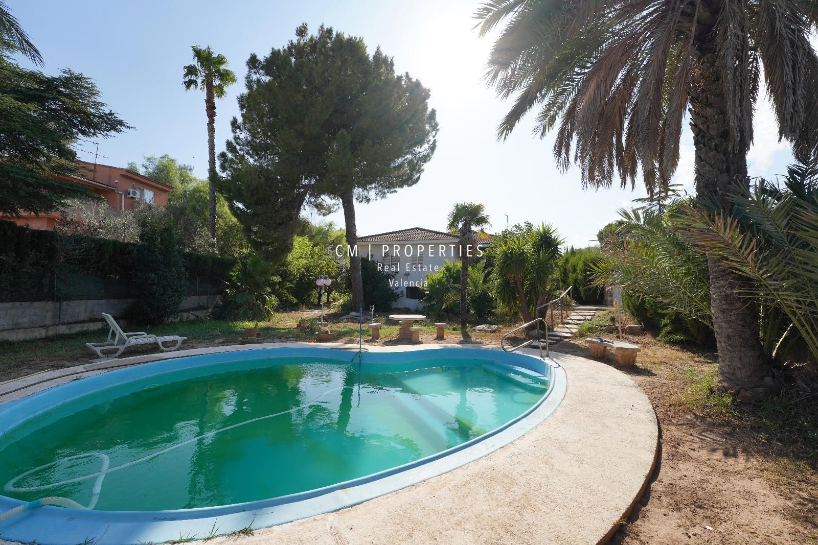 Garden of House or chalet for sale in Chiva  with Terrace, Swimming Pool and Oven