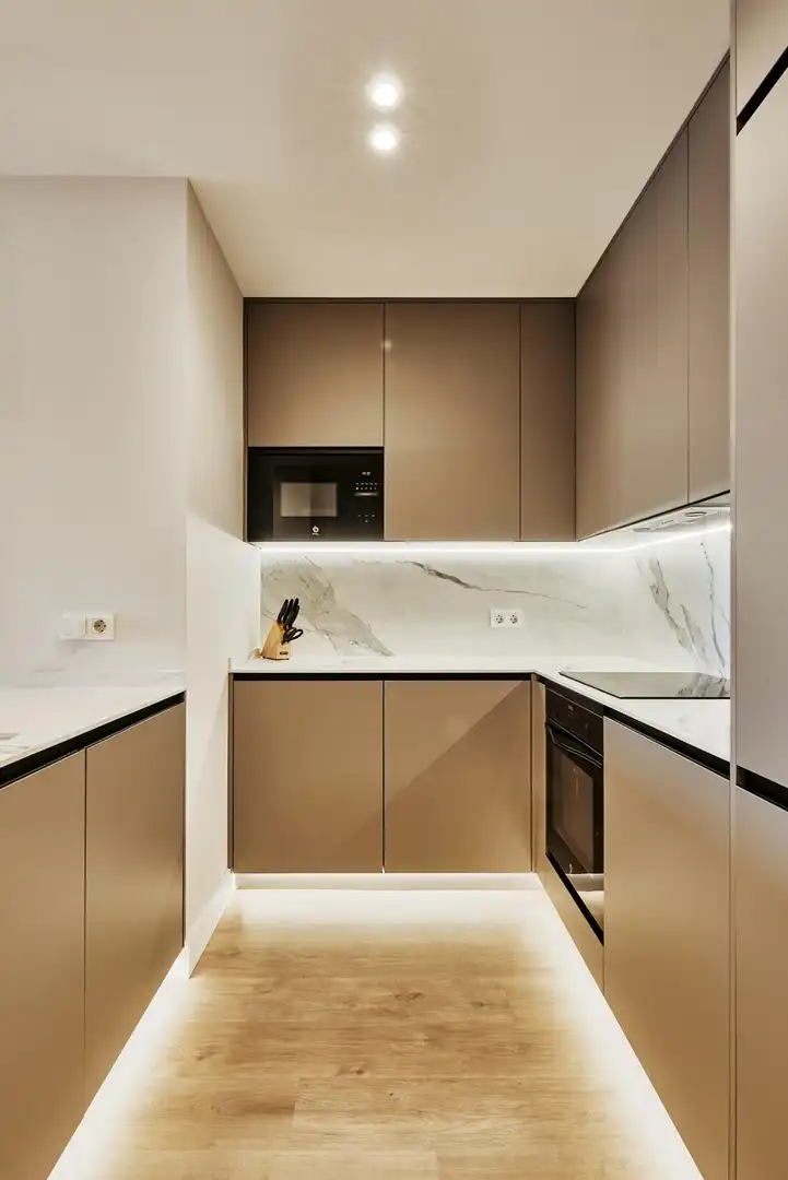 Cuina de Apartament en venda en Madrid amb Calefacció, Terrassa i Moblat