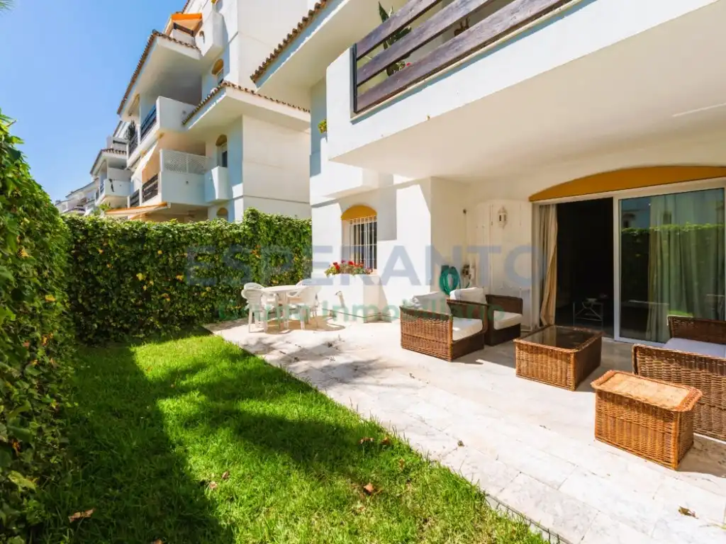 Vista exterior de Planta baja en venta en Marbella