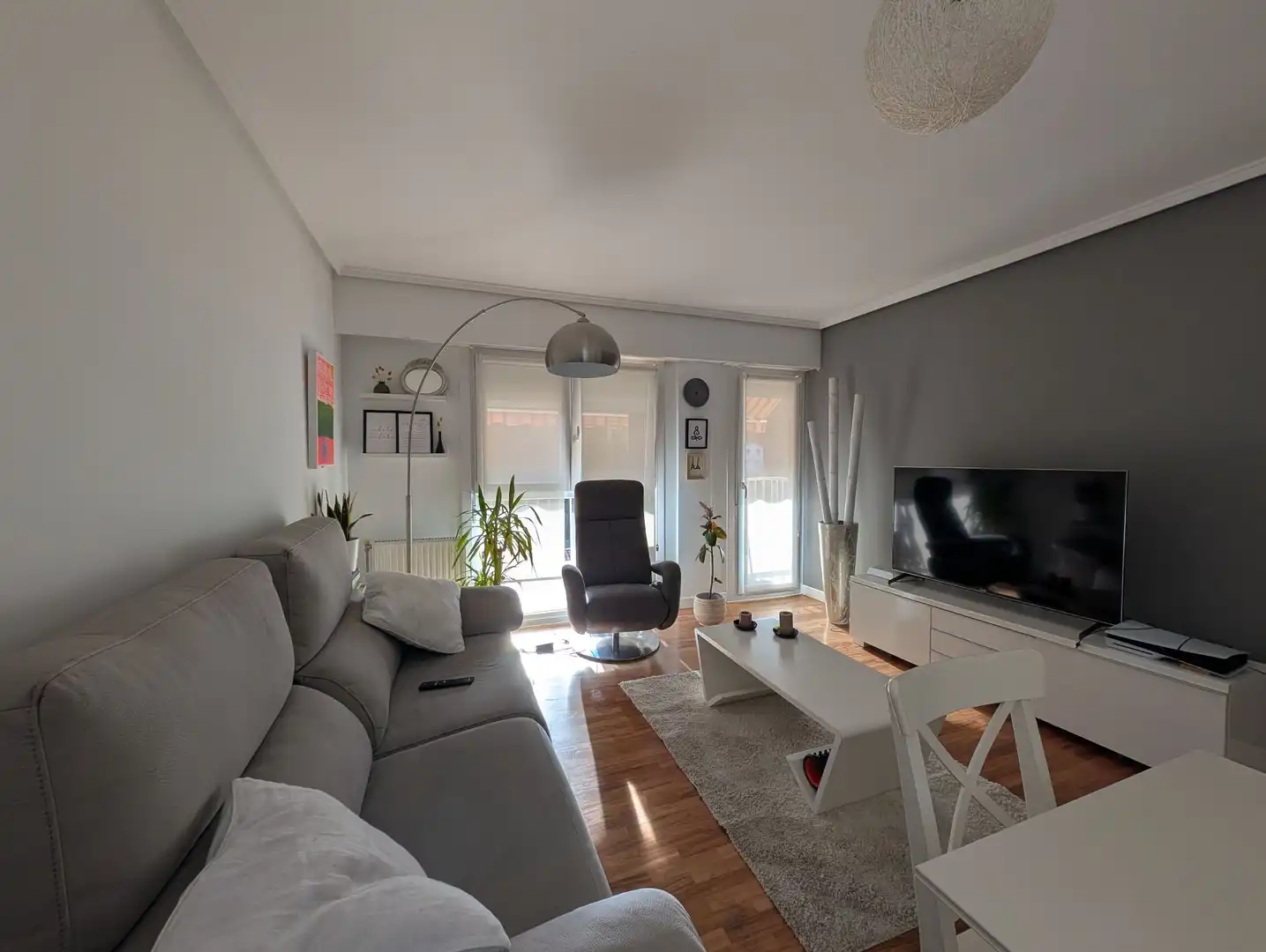 Sala de estar de Piso en venta en Donostia - San Sebastián  con Calefacción, Terraza y Amueblado