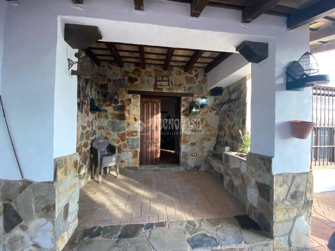 Finca rústica en venda en El Puerto de Santa María amb Traster i Moblat