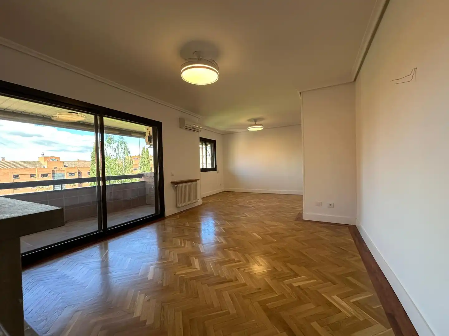 Wohnzimmer von Wohnung zum Verkauf in Toledo mit Klimaanlage, Heizung und Privatgarten