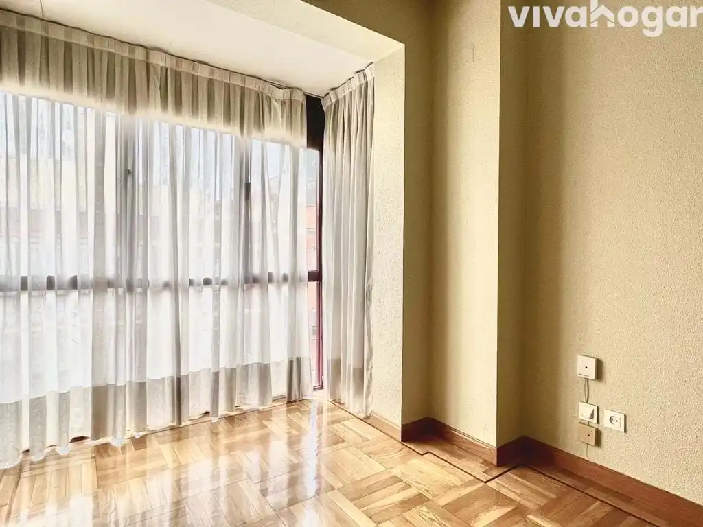 Habitación de Piso de alquiler en Madrid con Aire acondicionado y Calefacción