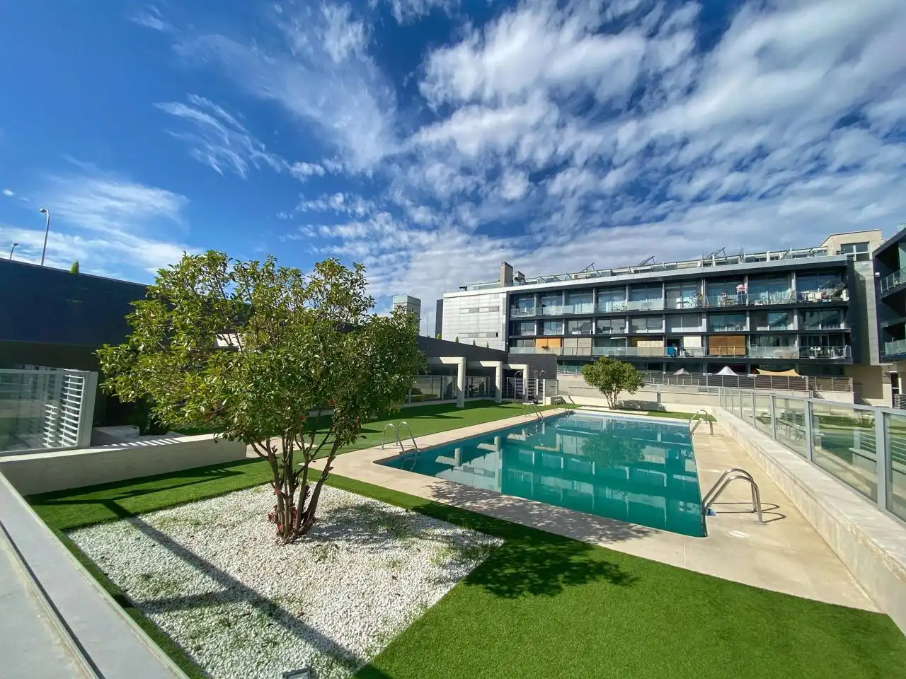 Schwimmbecken von Maisonette zum Verkauf in Madrid mit Klimaanlage, Heizung und Terrasse