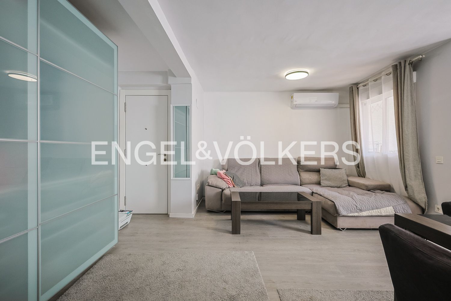 Sala de estar de Apartamento en venta en  Valencia Capital con Aire acondicionado, Calefacción y Amueblado