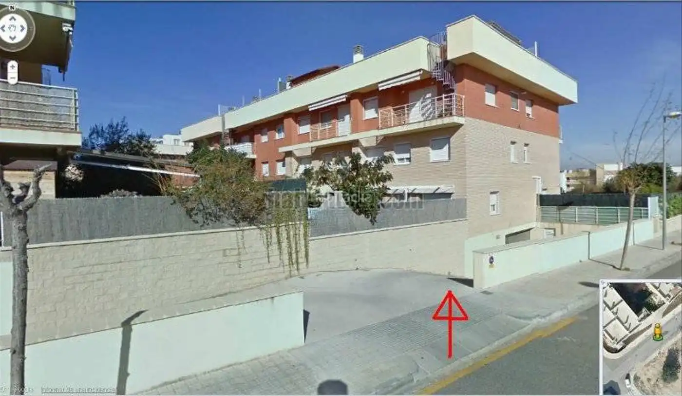 Einzelparkplatz zum Verkauf in Carrer Castell de Tona 11