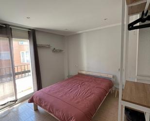 Bedroom of Apartment to share in  Valencia Capital  with Balcony