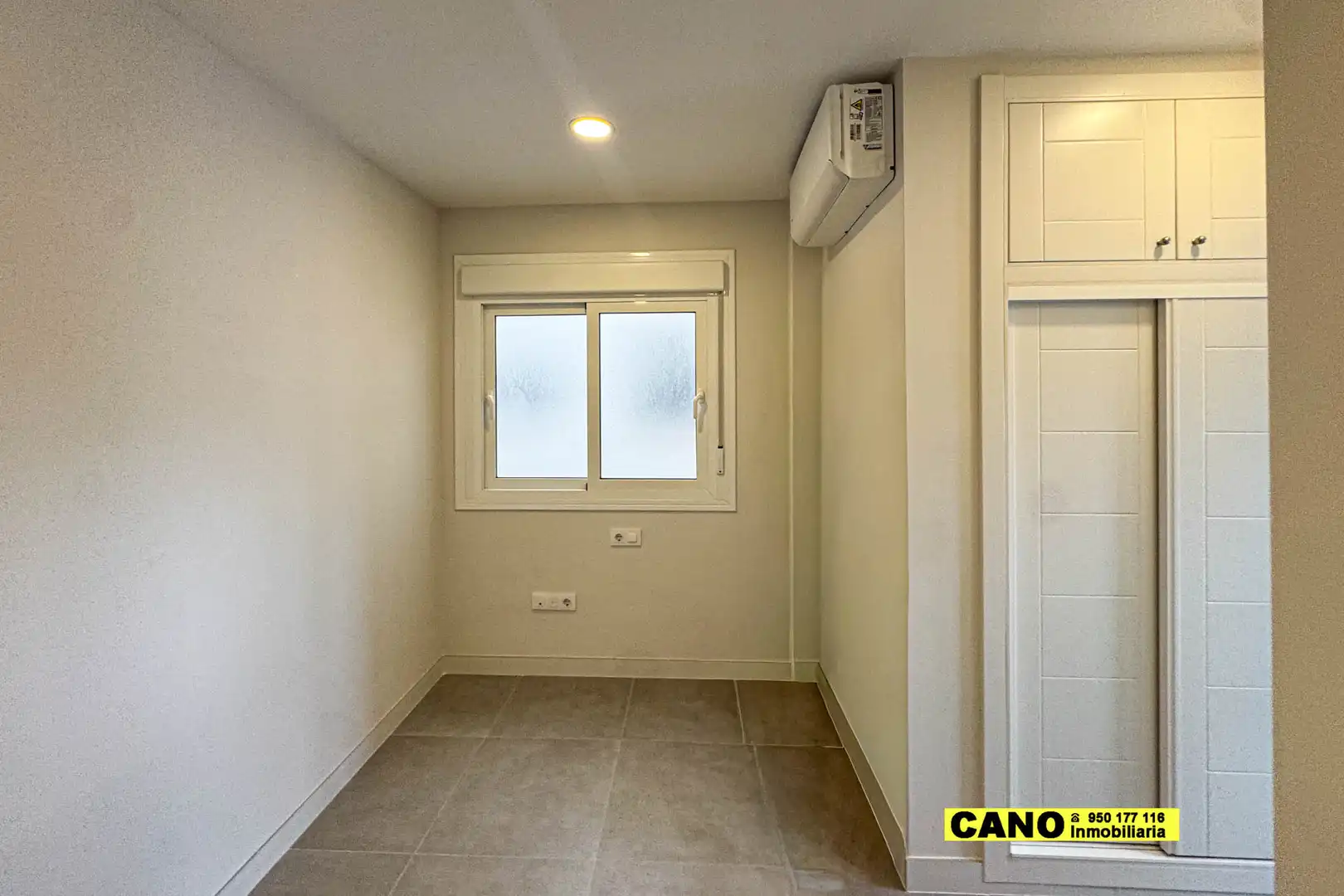 Piso en venta en Paseo de Almeria, Centro