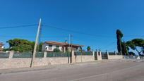 Vista exterior de Casa o xalet en venda en Calafell amb Aire condicionat, Calefacció i Jardí privat