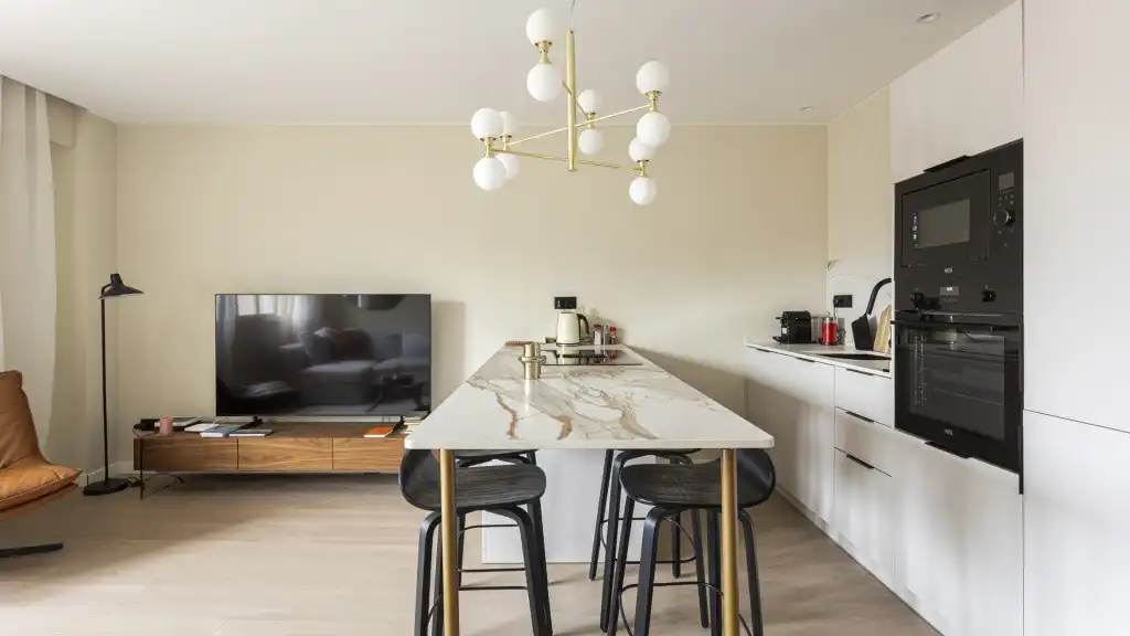 Cuina de Apartament en venda en Barcelona amb Aire condicionat i Moblat