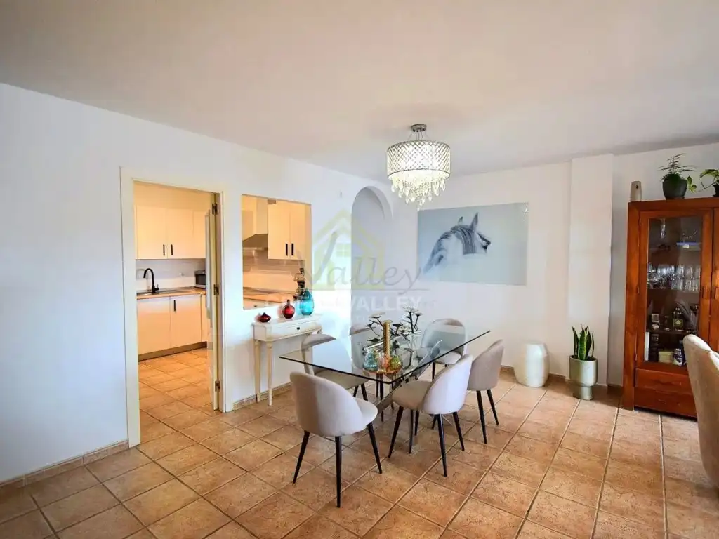 Esszimmer von Wohnung zum Verkauf in La Alcaidesa mit Klimaanlage, Privatgarten und Terrasse