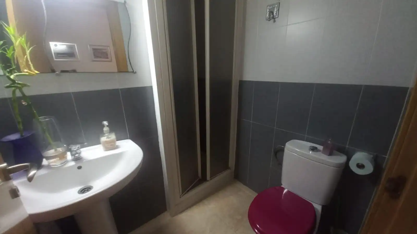 Bathroom of Flat for sale in Murcia  with Air Conditioner and Storage room