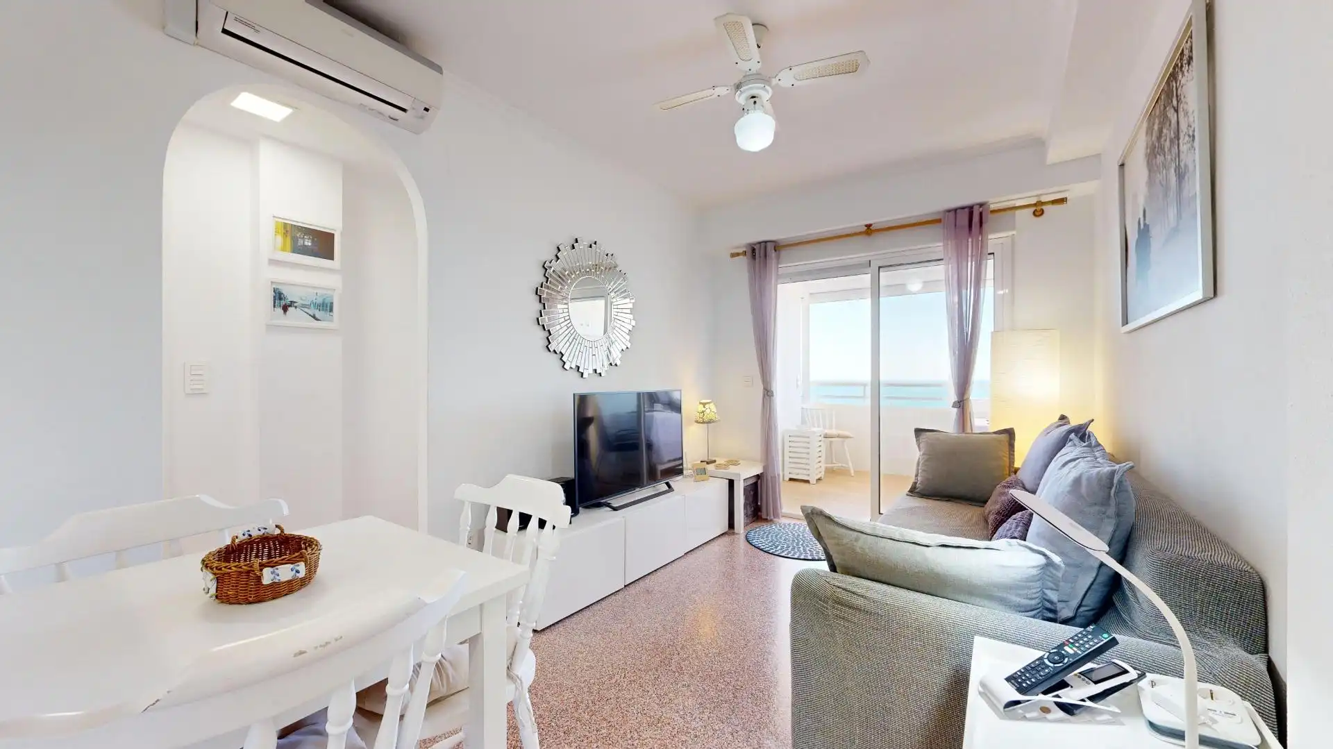 Sala d'estar de Apartament de lloguer en Elche / Elx amb Aire condicionat, Calefacció i Terrassa