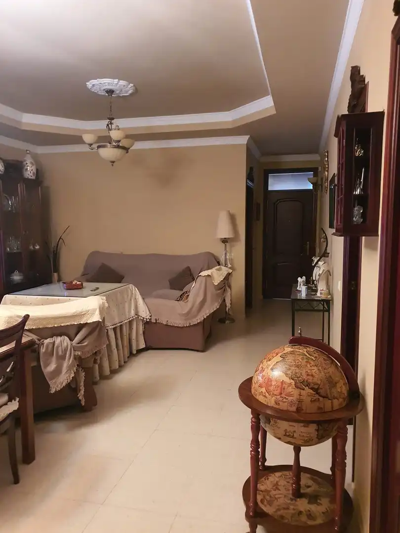 Habitación de Casa o chalet en venta en Brenes con Aire acondicionado, Jardín privado y Terraza