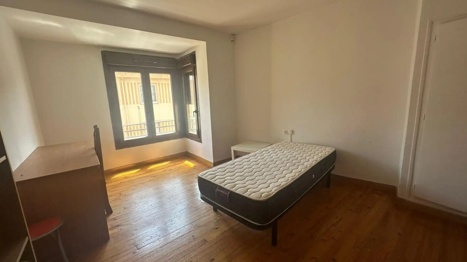 Habitación de Piso en venta en León Capital  con Calefacción y Balcón