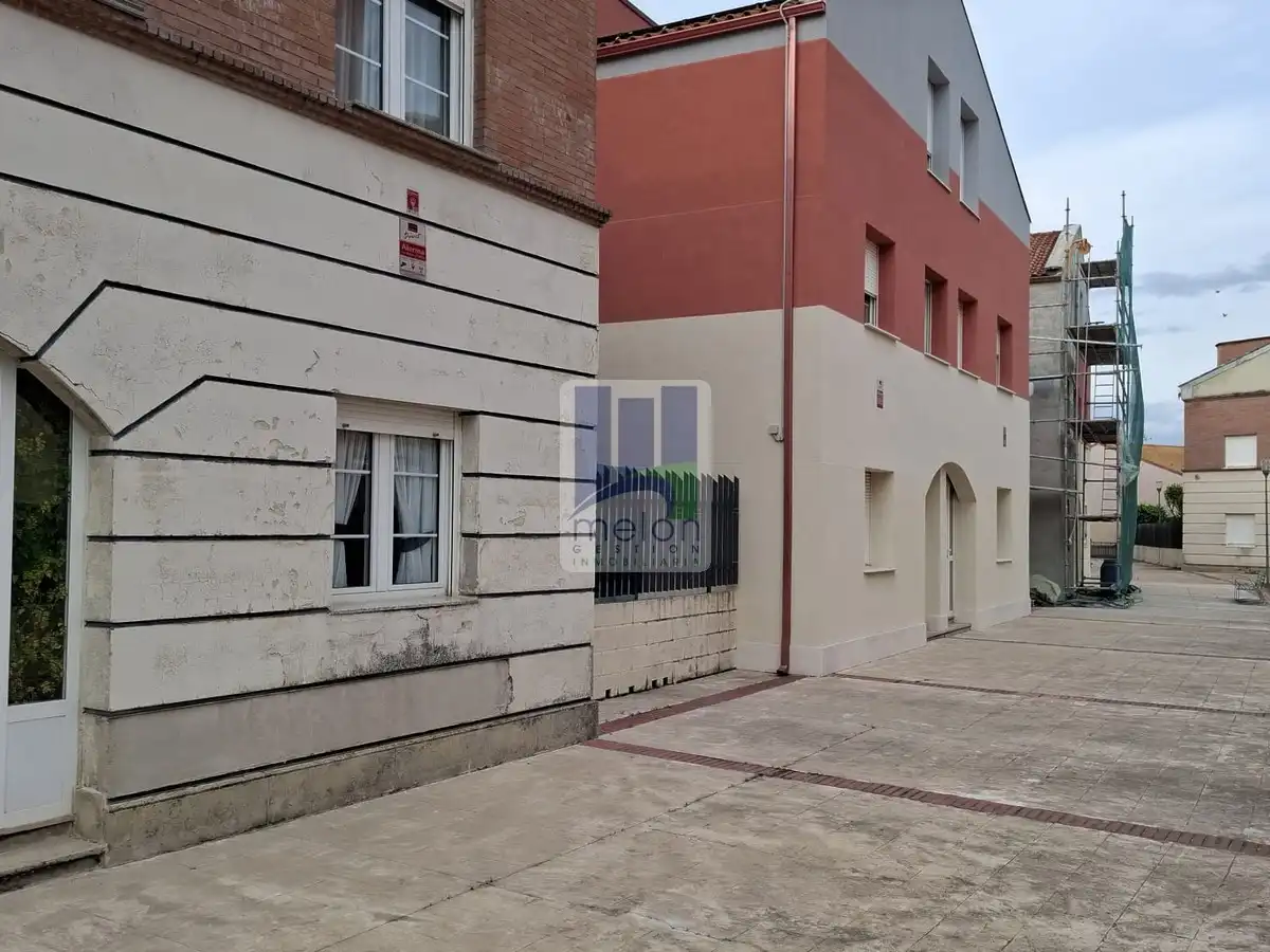 Vista exterior de Casa o chalet en venta en Alfoz de Quintanadueñas con Trastero