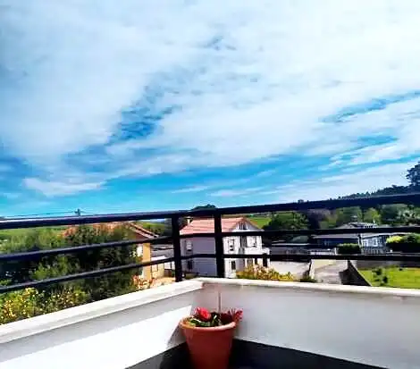 Terraza de Dúplex de alquiler en Miengo con Calefacción, Terraza y Amueblado