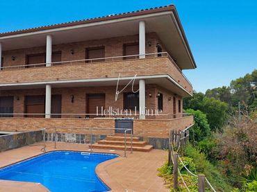Maison avec piscine à vendre à Carrer del Sacrament