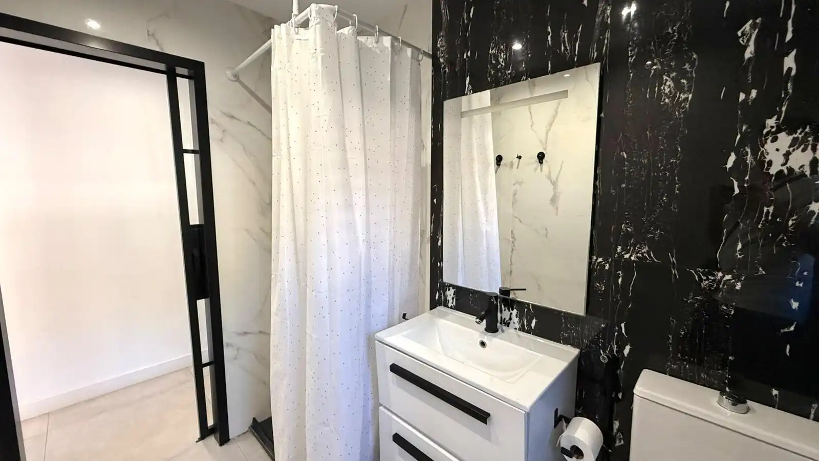 Badezimmer von Loft zur Miete in Alicante / Alacant mit Klimaanlage, Heizung und Terrasse